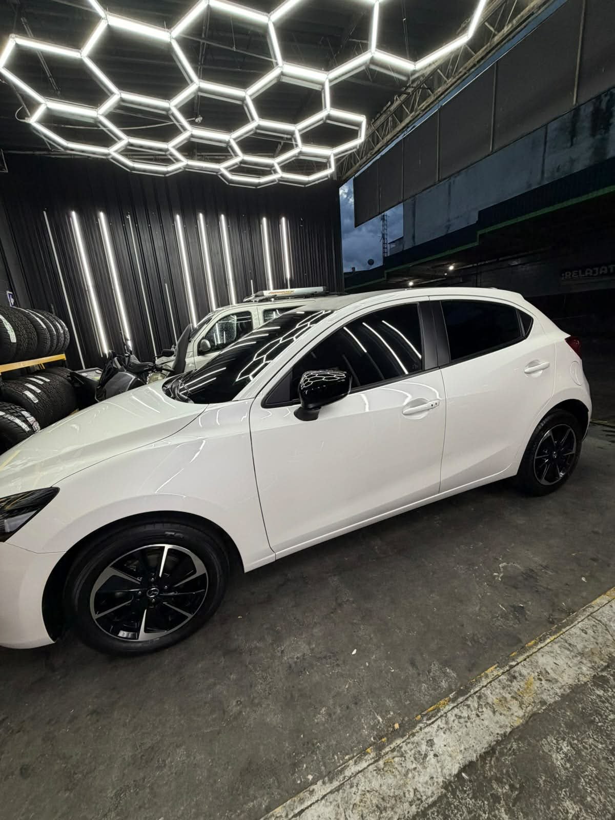 Foto 2 - Venta Mazda 2