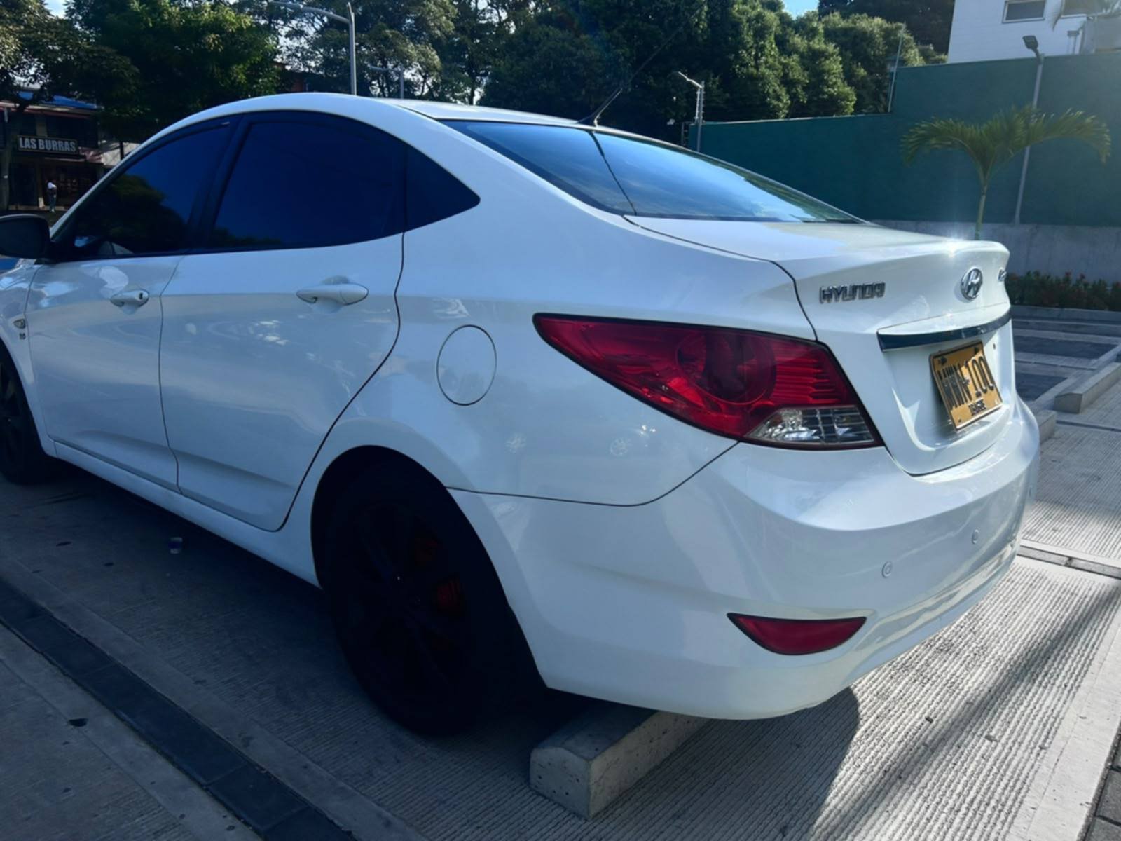 Foto 2 - Venta HYUNDAI i25 ACCENT