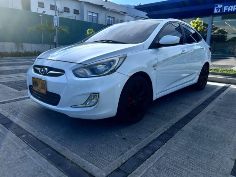 Venta HYUNDAI i25 ACCENT